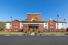 La Quinta Inn & Suites by Wyndham Loudon