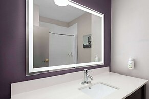 La Quinta Inn & Suites by Wyndham Loudon