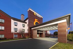 La Quinta Inn & Suites by Wyndham Loudon