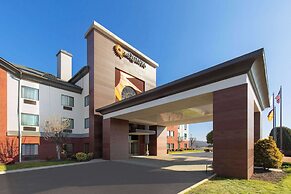 La Quinta Inn & Suites by Wyndham Loudon