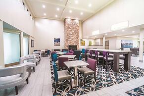 La Quinta Inn & Suites by Wyndham Loudon