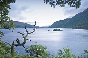 Macdonald Leeming House