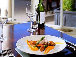 Macdonald Leeming House