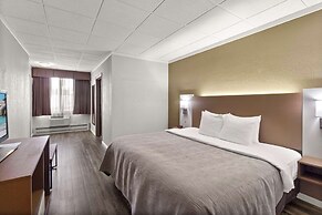 Quality Inn & Suites Downtown