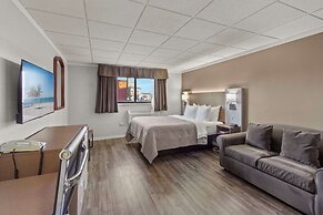 Quality Inn & Suites Downtown