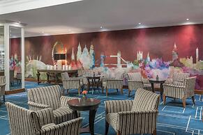 Renaissance London Heathrow Hotel