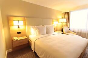 Renaissance London Heathrow Hotel