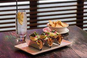 Renaissance London Heathrow Hotel