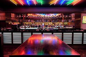 Renaissance London Heathrow Hotel