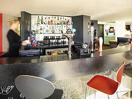 ibis London Luton Airport