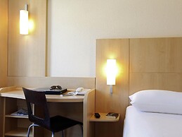 Ibis Marseille Centre Gare Saint Charles