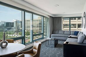 Renaissance Baltimore Harborplace Hotel