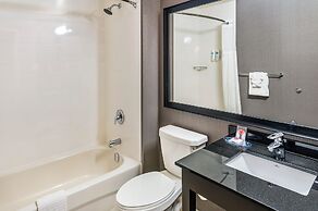 Comfort Inn East