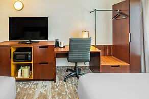Comfort Inn East