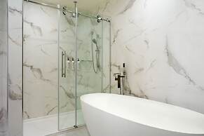 Delta Hotels by Marriott Ontario Airport