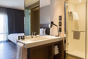 AC Hotel Kansas City Plaza