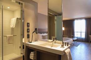 AC Hotel Kansas City Plaza