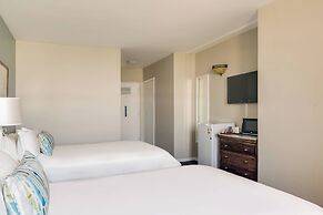 Protea Hotel by Marriott Karridene Beach