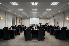 Protea Hotel by Marriott Karridene Beach