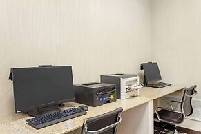 Best Western Mill River Manor