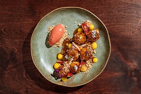 Kimpton Alton Fisherman's Wharf by IHG