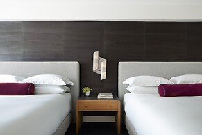 Kimpton Alton Fisherman's Wharf by IHG