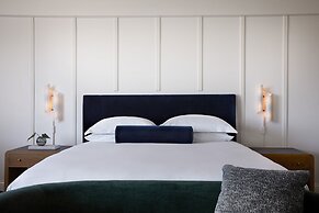 Kimpton Alton Fisherman's Wharf by IHG