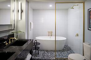 Kimpton Alton Fisherman's Wharf by IHG