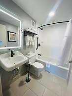 Hawthorn Extended Stay by Wyndham Ellsworth / Bar Harbor