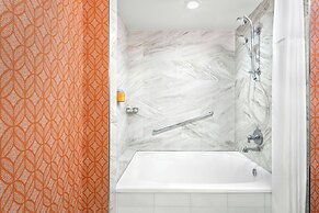 Hotel Colonnade Coral Gables, Autograph Collection