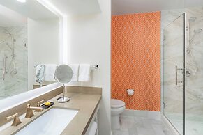 Hotel Colonnade Coral Gables, Autograph Collection