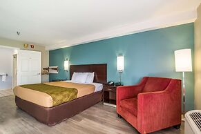 Econo Lodge Inn & Suites
