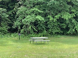 Travelodge by Wyndham Lake George NY