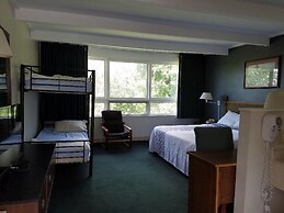 Travelodge by Wyndham Lake George NY