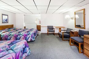 Knights Inn Mackinaw City