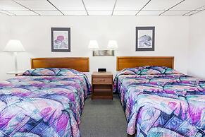 Knights Inn Mackinaw City