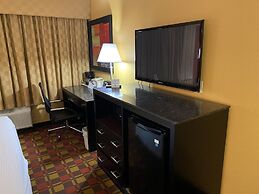 Ramada by Wyndham Rochelle Park Near Paramus