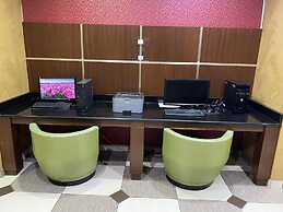 Ramada by Wyndham Rochelle Park Near Paramus