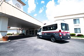 Clarion Inn Elmhurst - Oak Brook near I-88, I-290, I-294