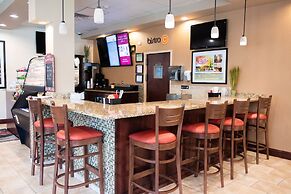 Clarion Inn Elmhurst - Oak Brook near I-88, I-290, I-294