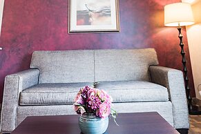 Clarion Inn Elmhurst - Oak Brook near I-88, I-290, I-294