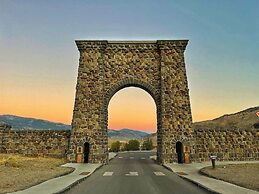 The Ridgeline Hotel at Yellowstone, Ascend Hotel Collection