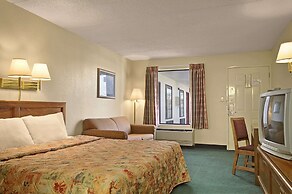 Days Inn by Wyndham Apple Valley Pigeon Forge/Sevierville