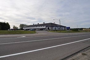 Super 8 by Wyndham Petoskey