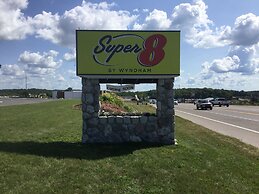 Super 8 by Wyndham Petoskey
