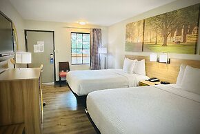 Days Inn by Wyndham WestEnd Alexandria,VA Washington DC Area