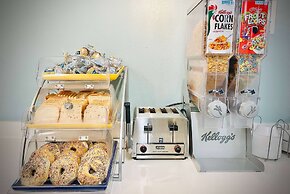 Days Inn by Wyndham WestEnd Alexandria,VA Washington DC Area