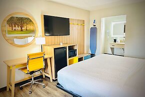 Days Inn by Wyndham WestEnd Alexandria,VA Washington DC Area