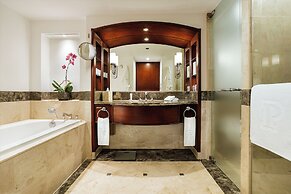 The Peninsula Manila