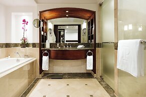 The Peninsula Manila